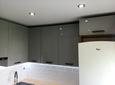 KUCHNIA KAMMONO P4 SZARY POŁYSK/P2 DĄB HIKORA